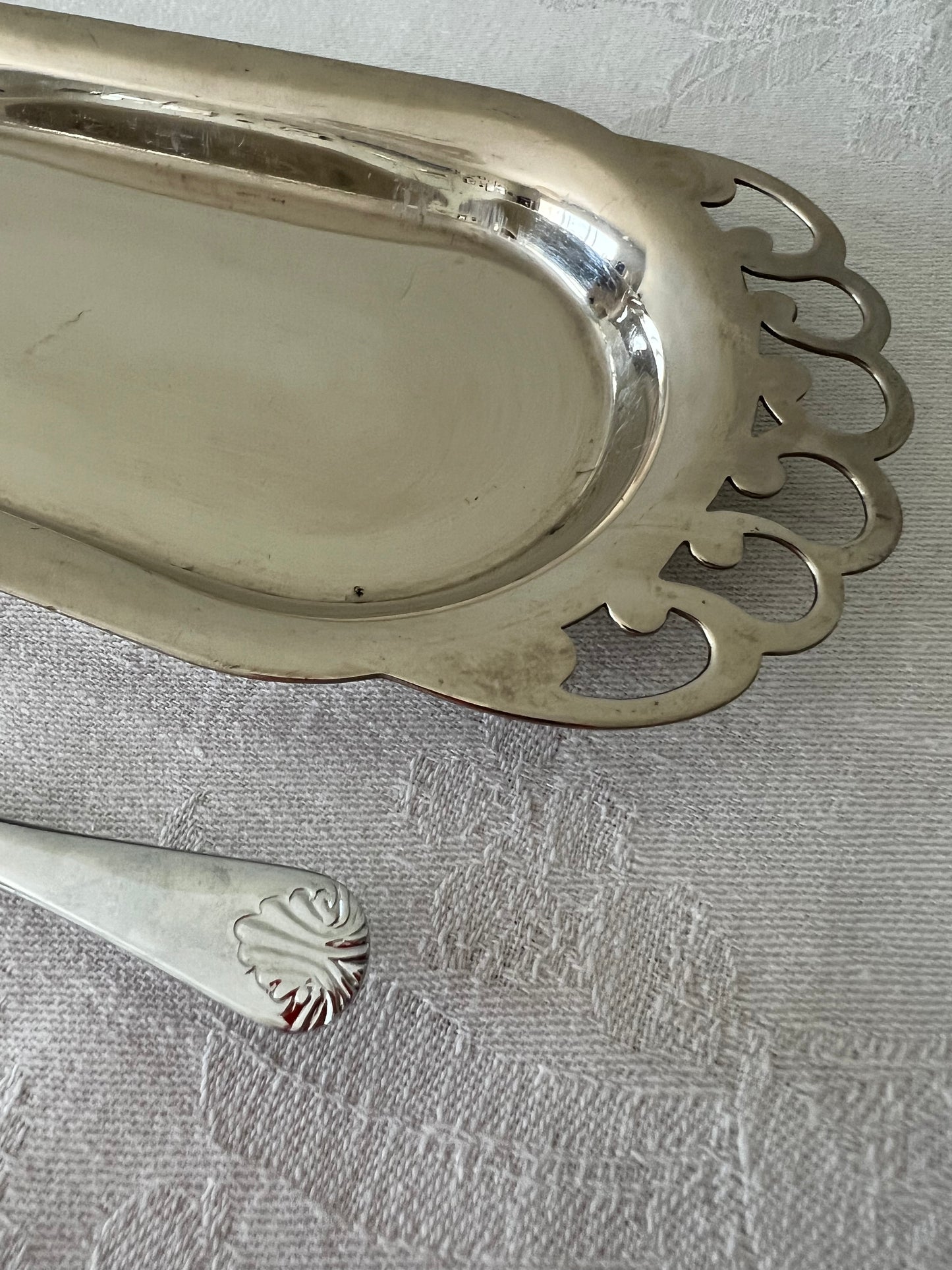 Butter dish and knife