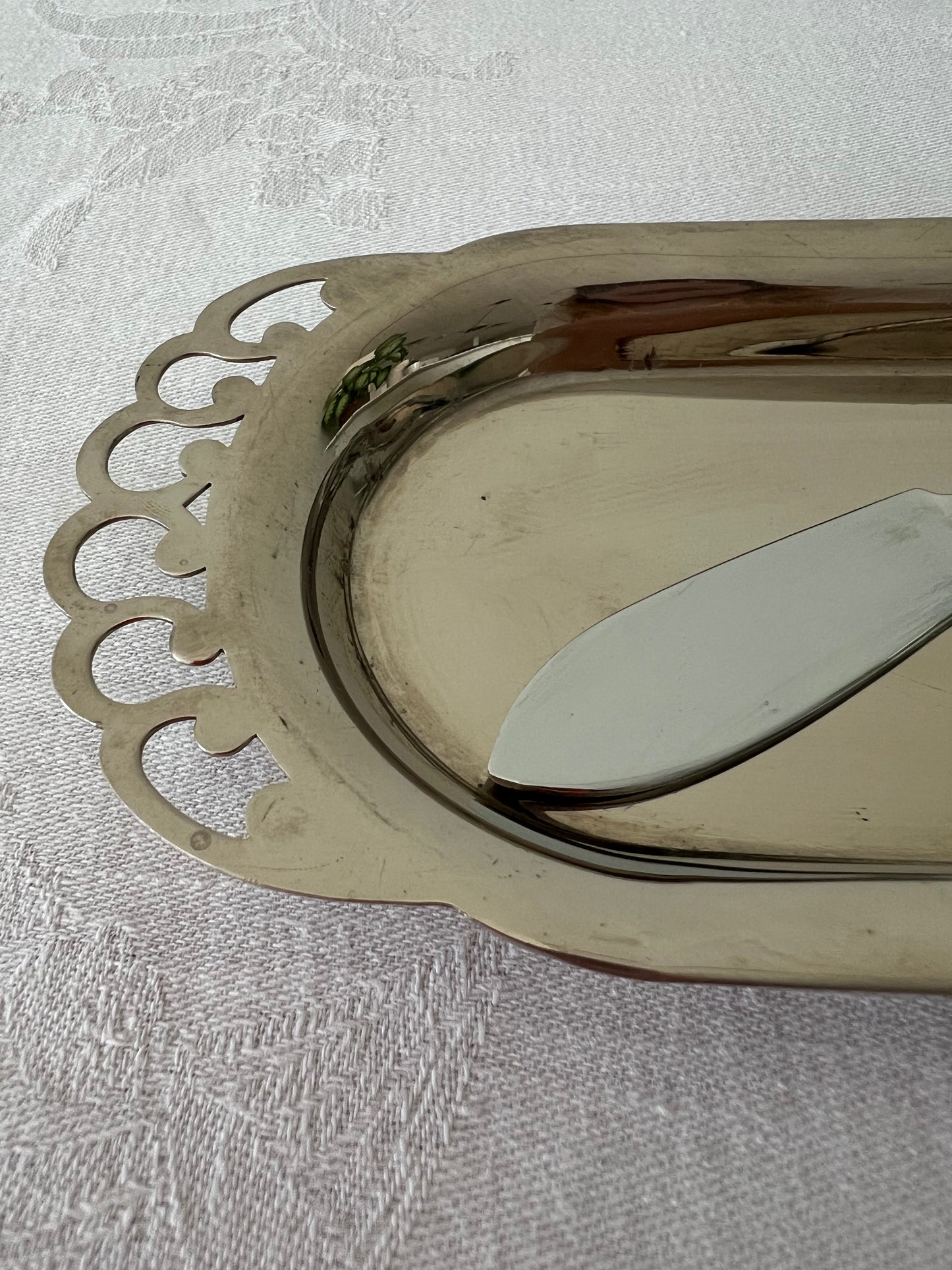 Butter dish and knife
