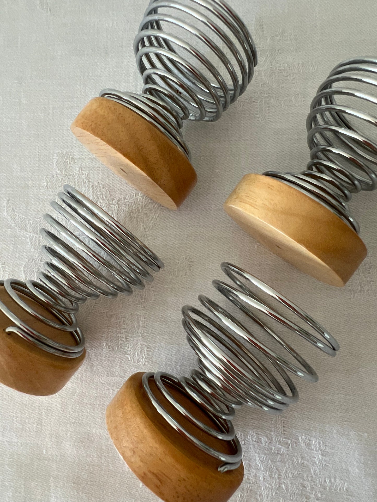 Spiral egg cups