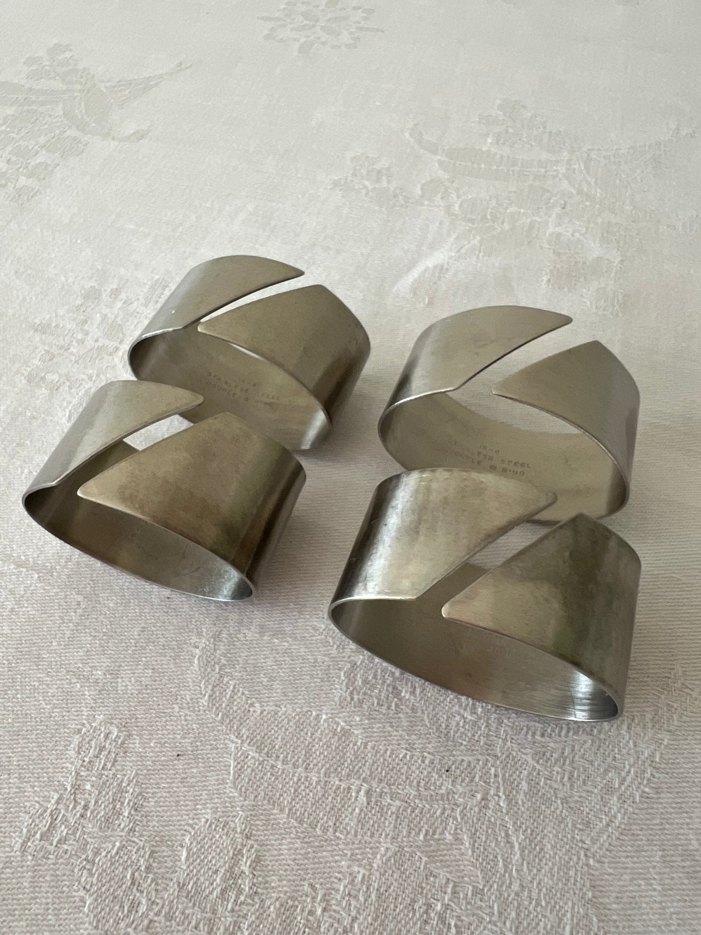 Stainless steel napkin rings