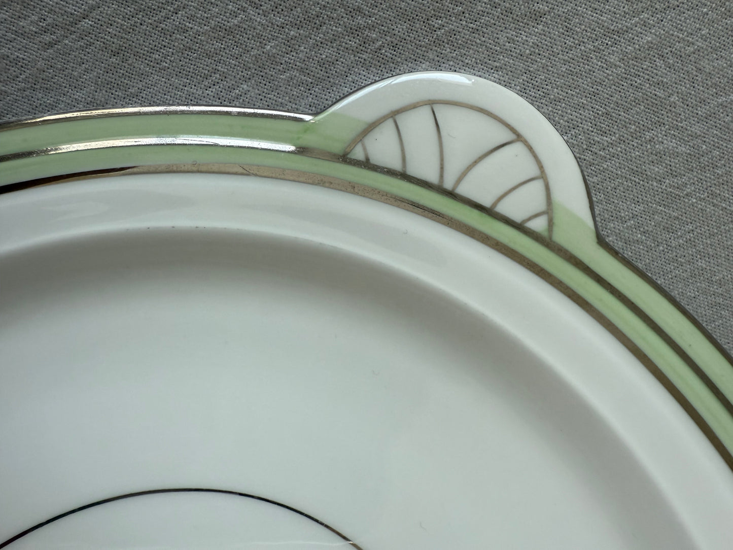 Art deco plate
