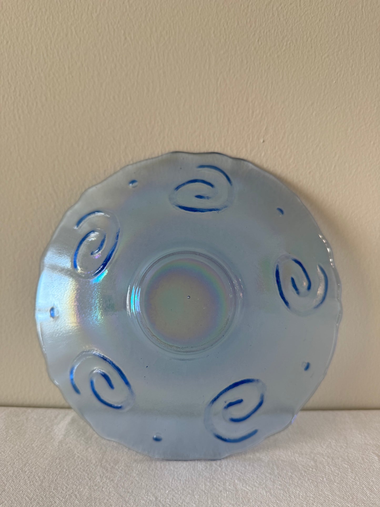 Iridescent swirl glass bowl