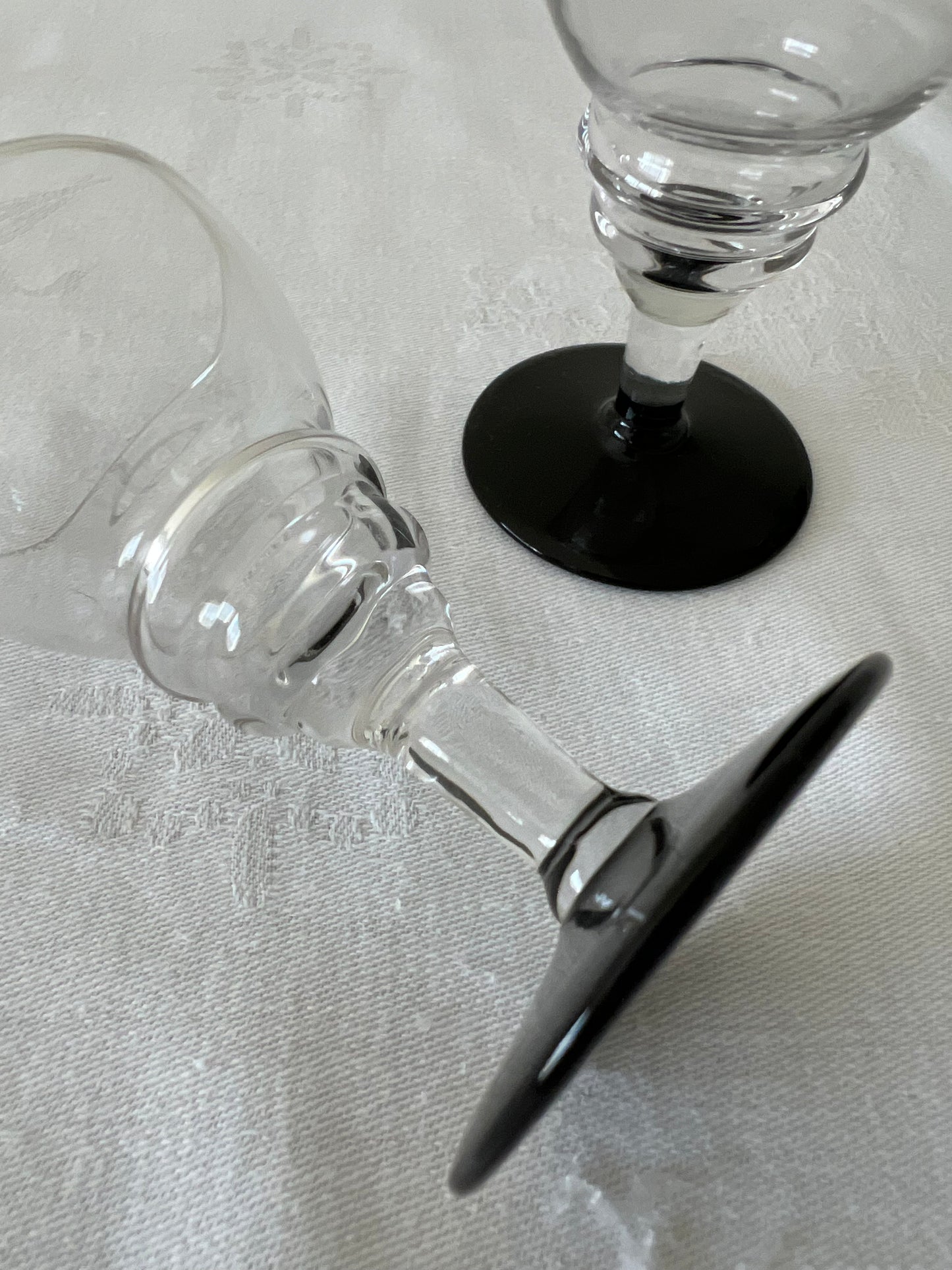 Mini black footed glasses