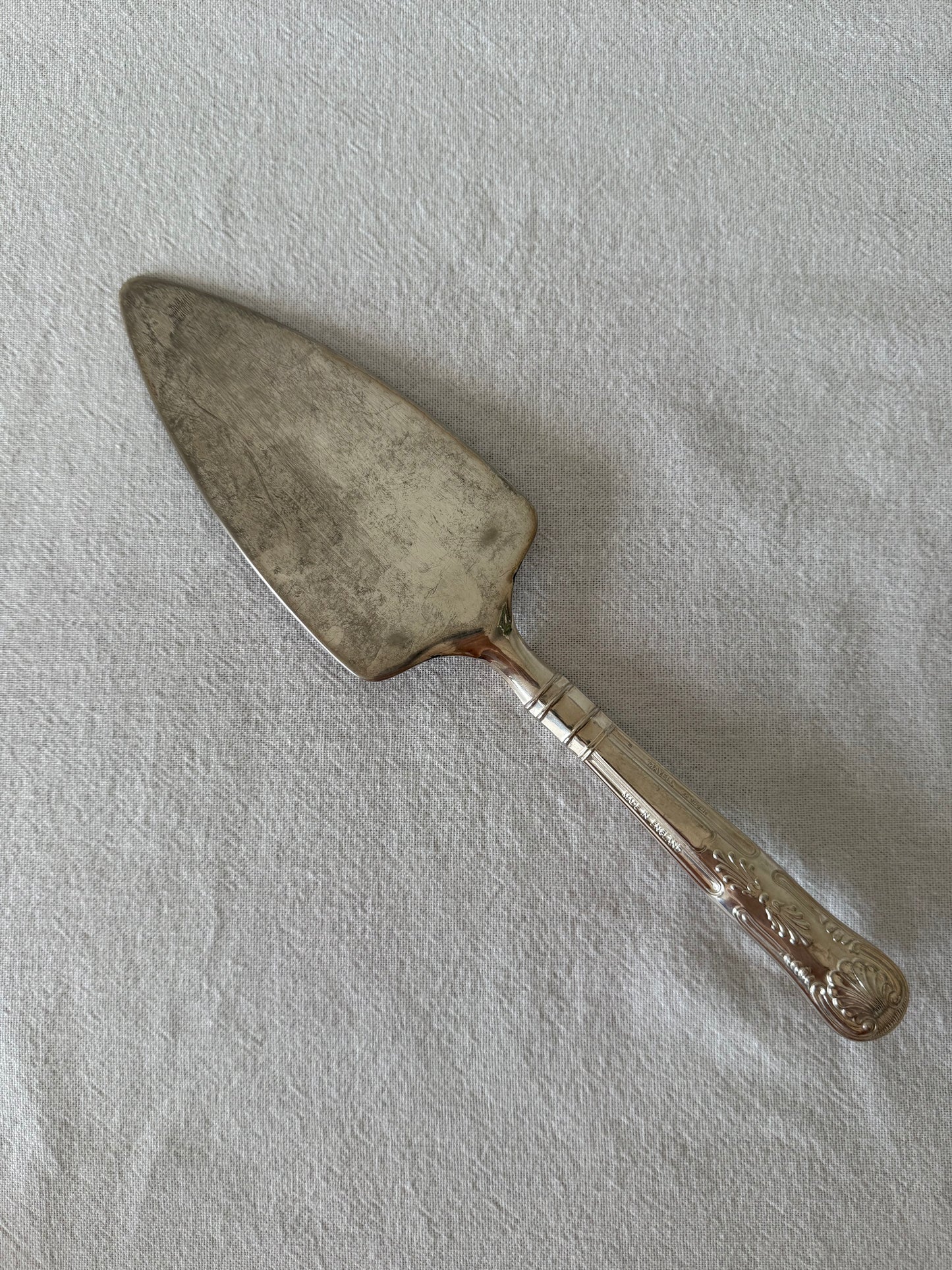 80's silver plated cake server