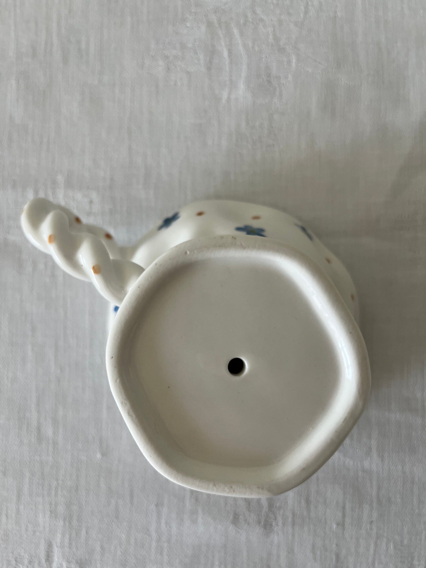Twist handle mug