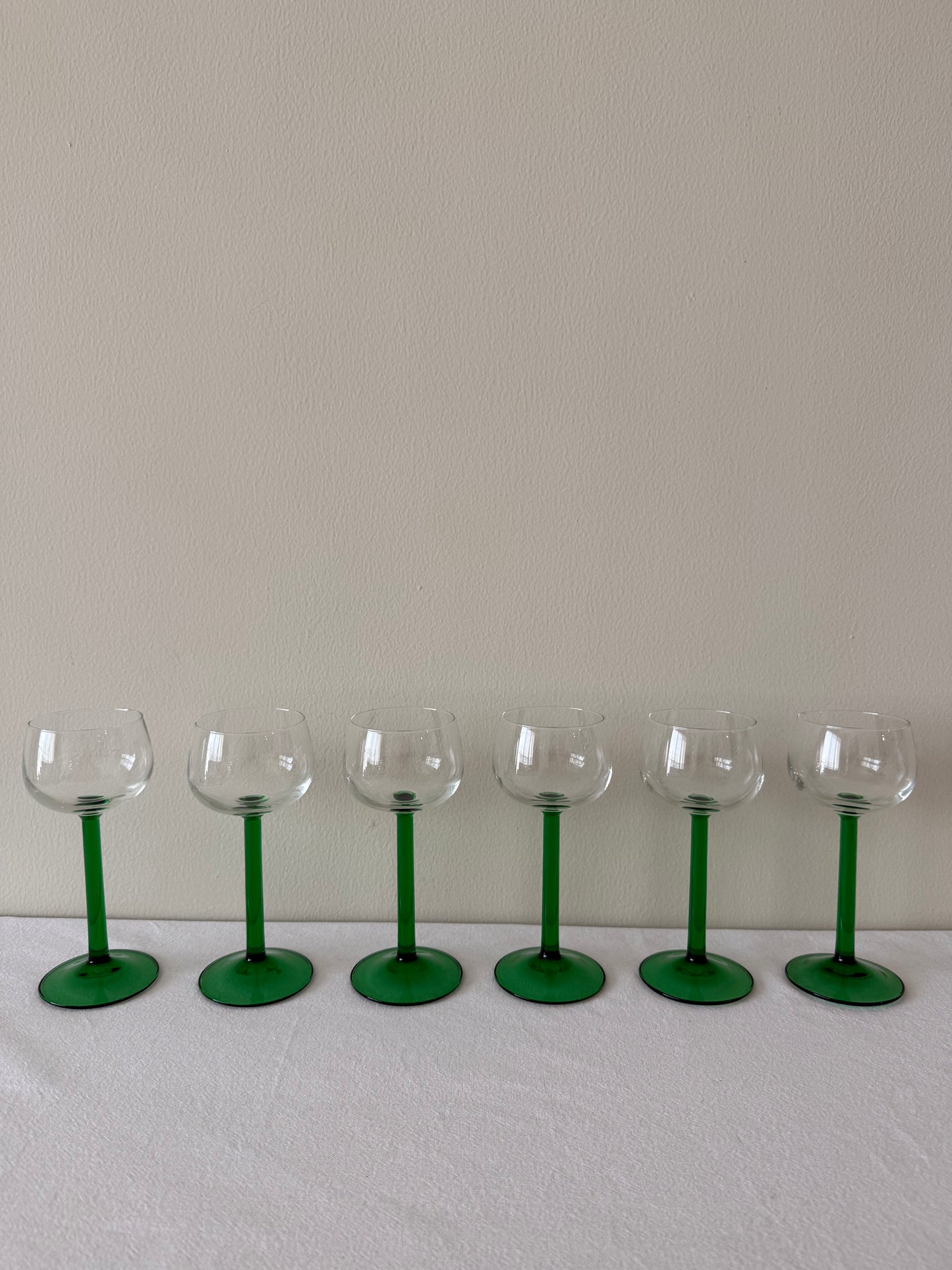 Green base glass set