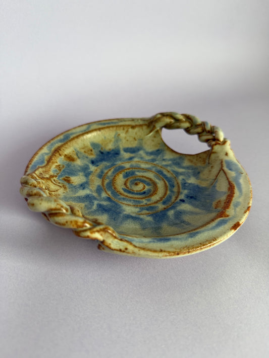 Ceramic swirl dish