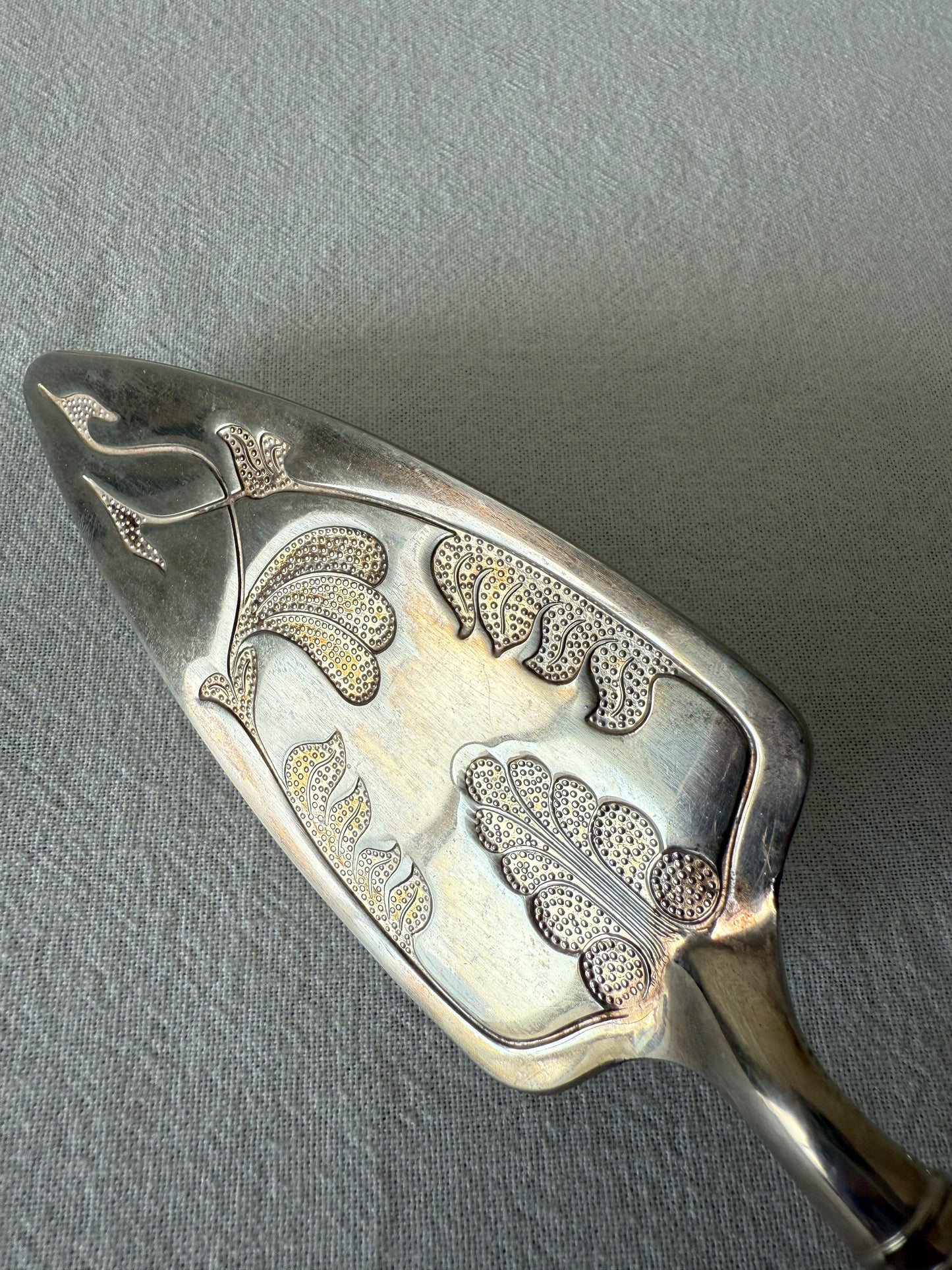80's silver plated cake server