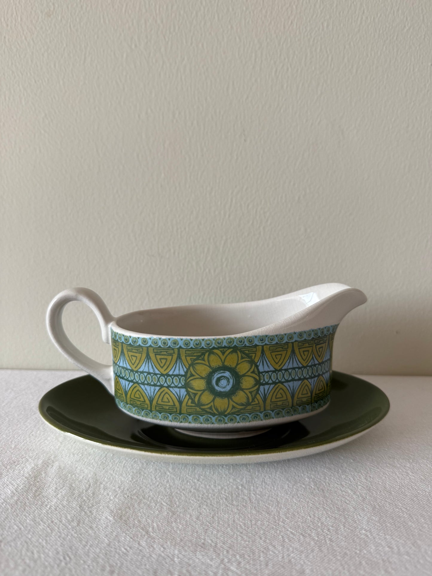 70's gravy boat