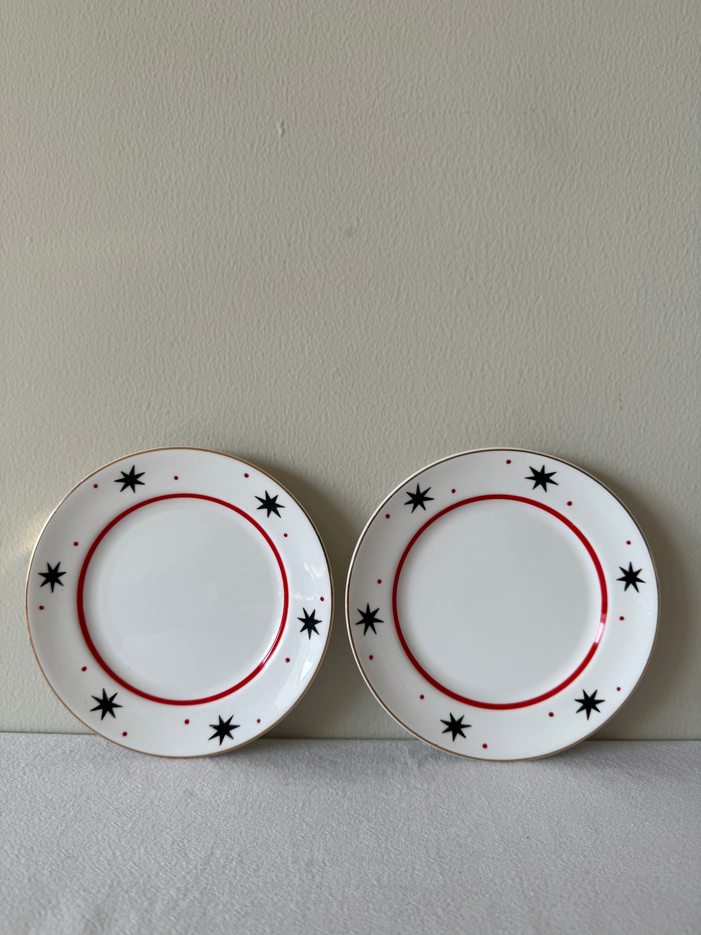 Fine Bone China star plates