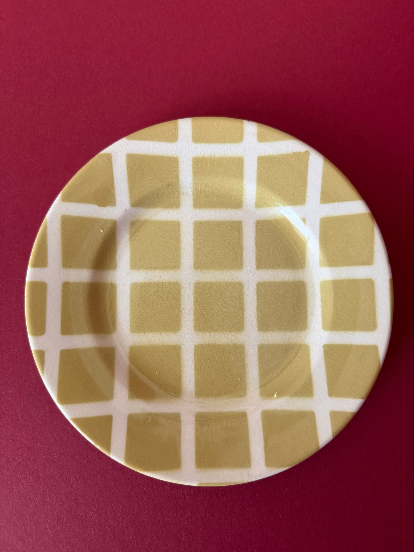 Tams pottery check plate in yellow