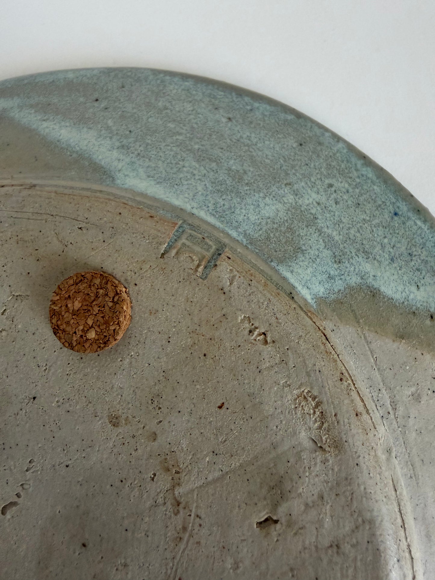 Abstract plate