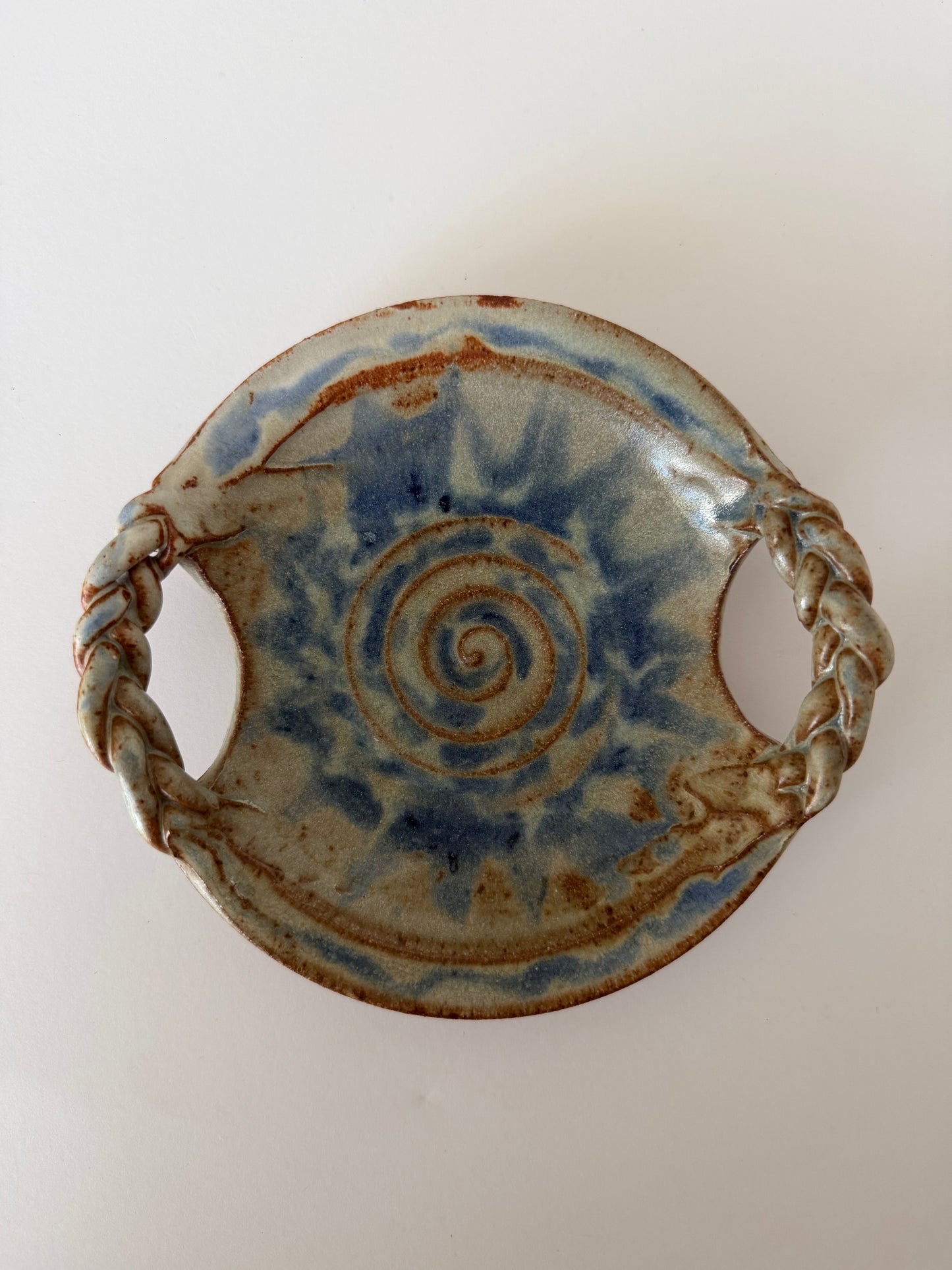 Ceramic swirl dish