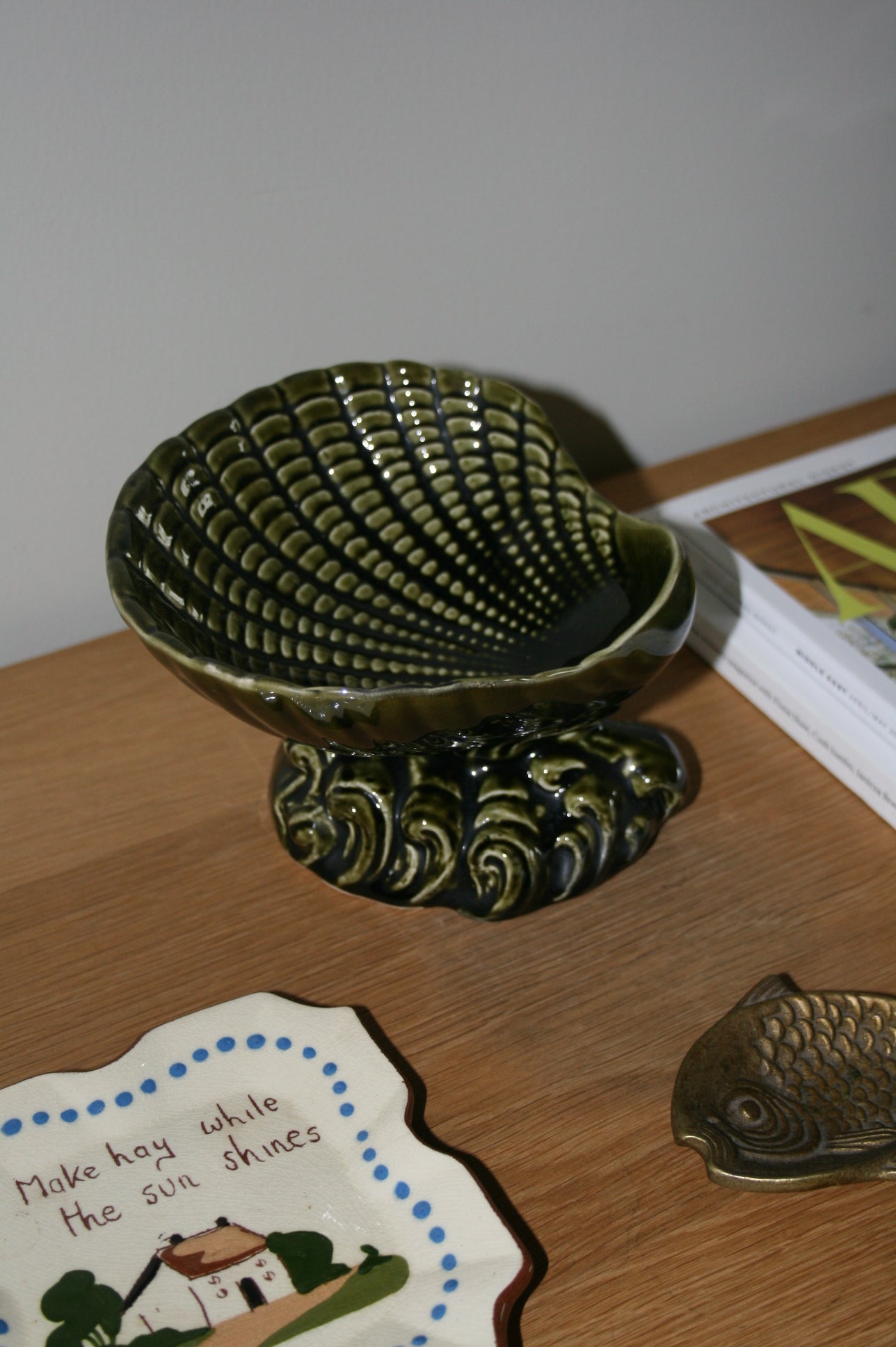 Ceramic shell dish
