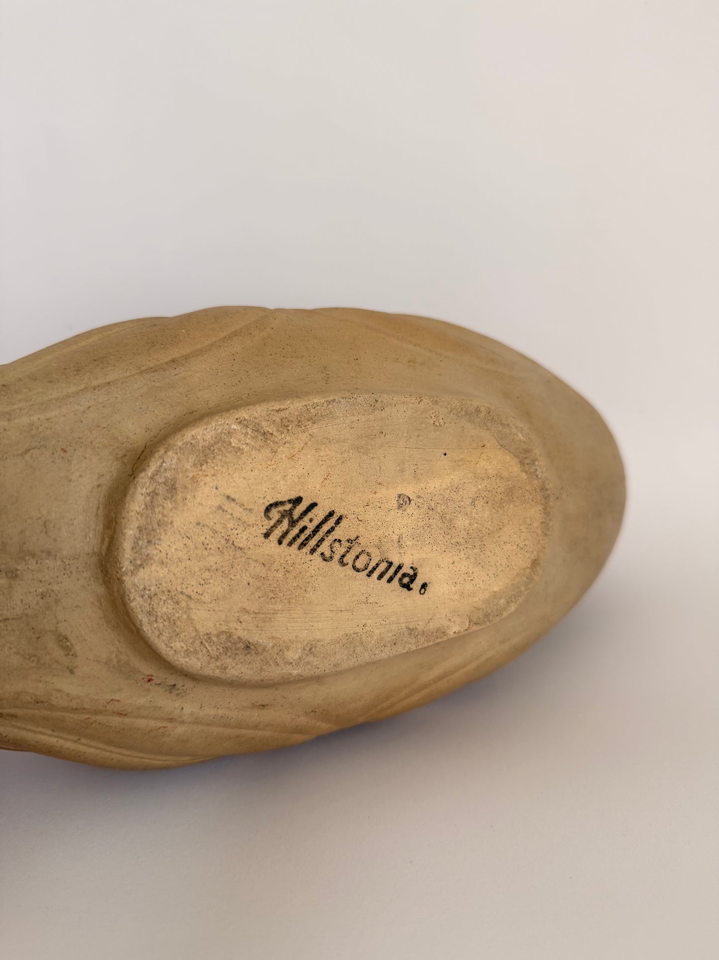 Hillstonia gondola scroll vase