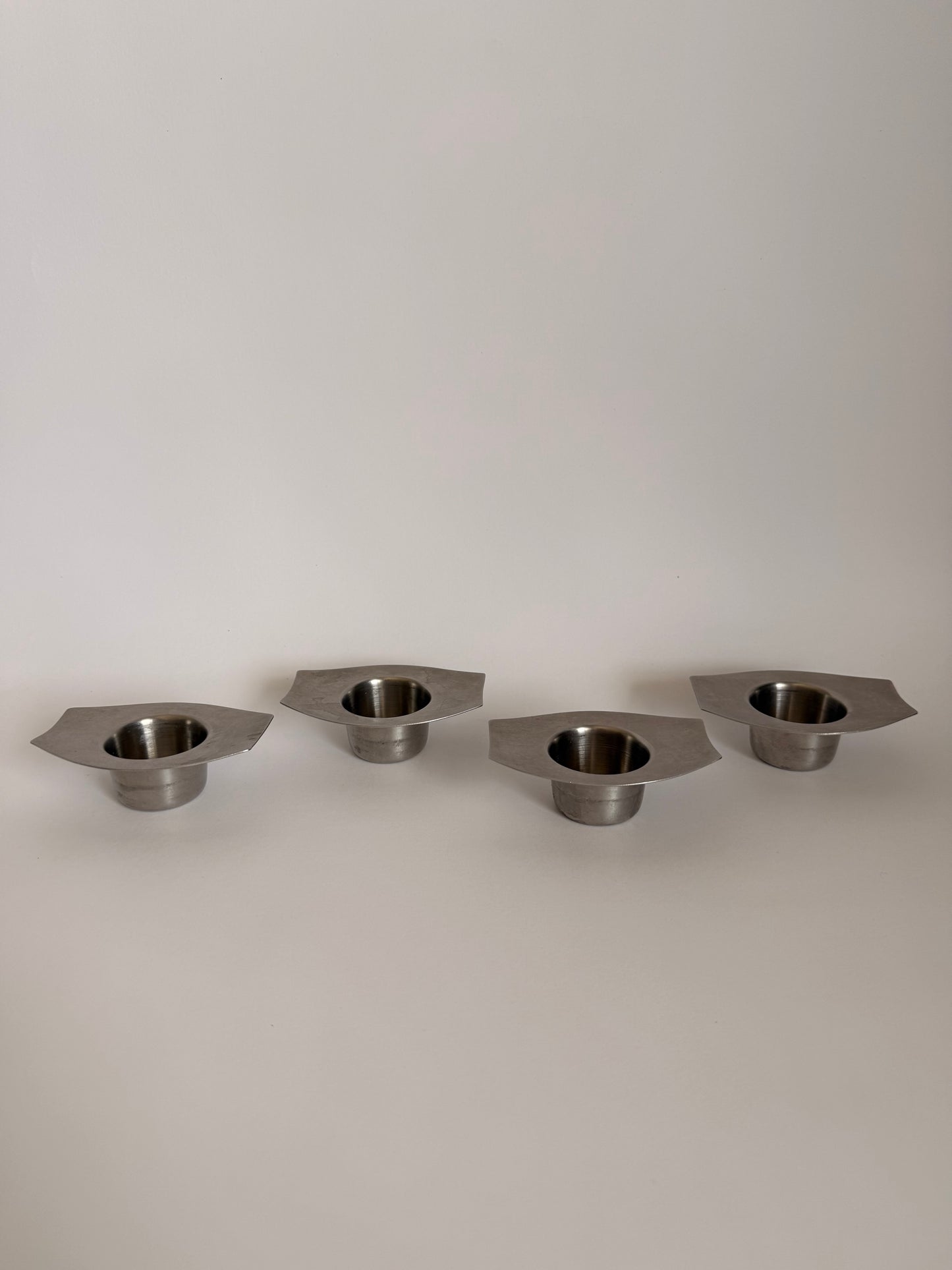 Stackable egg cups