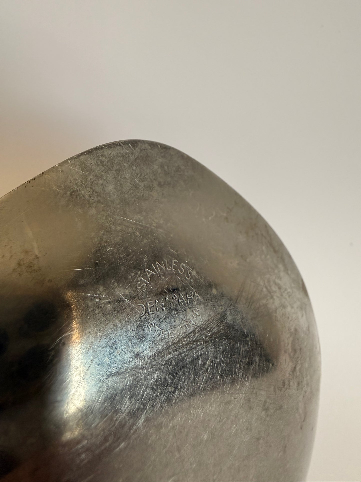 Butter knife and dish