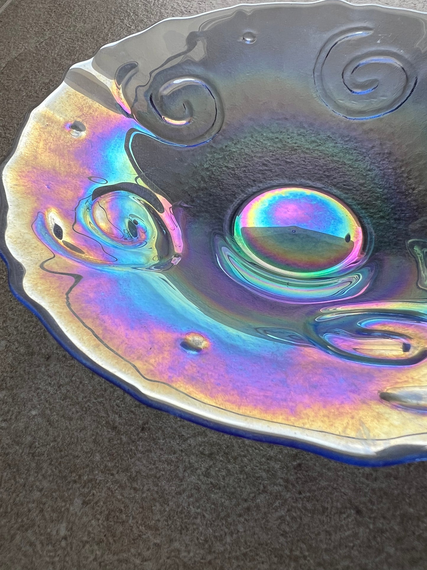 Iridescent swirl glass bowl