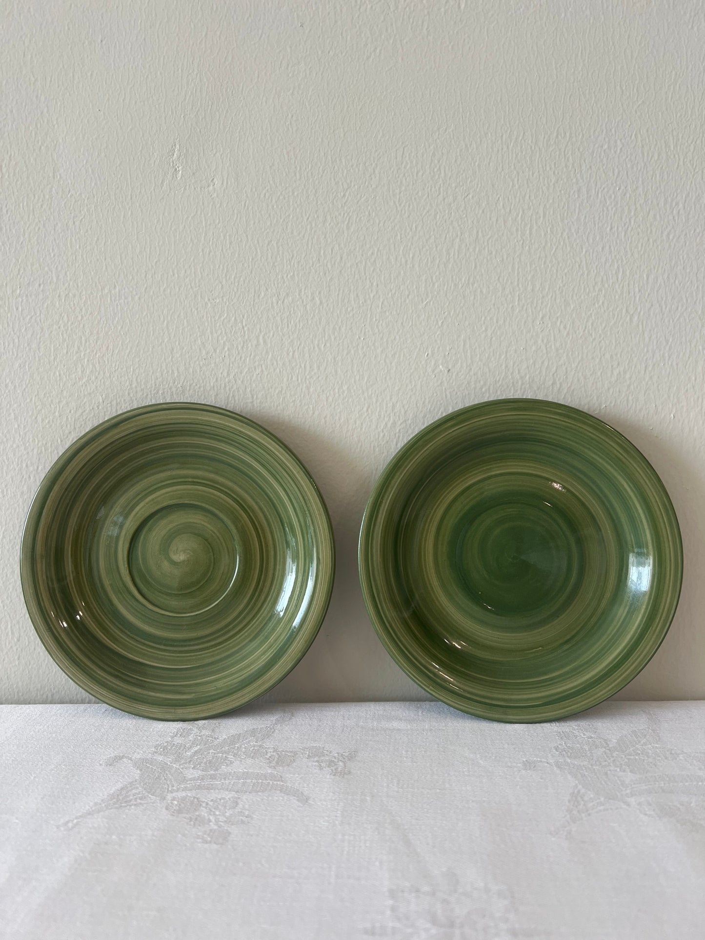 Swirl plates