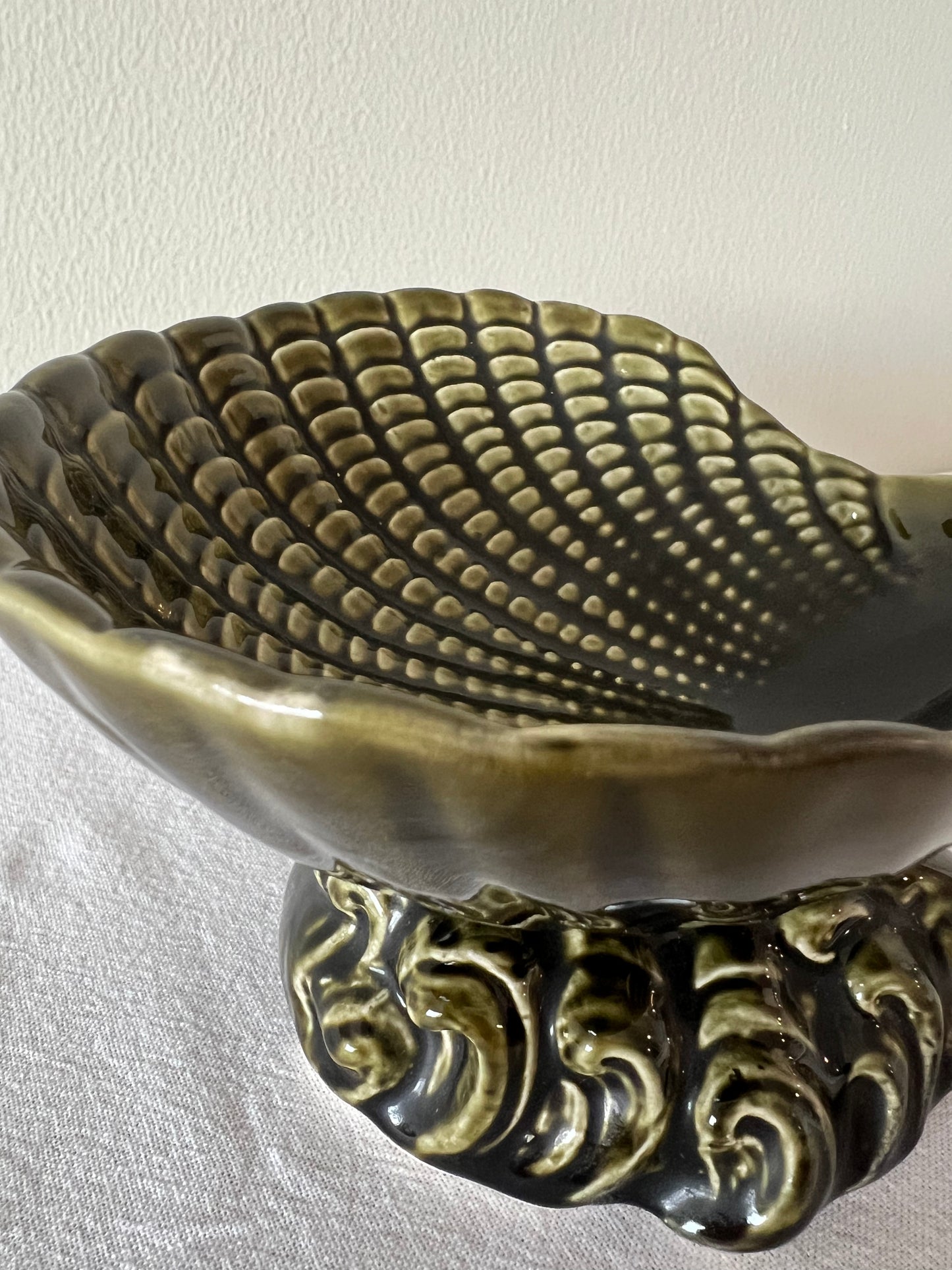 Ceramic shell dish