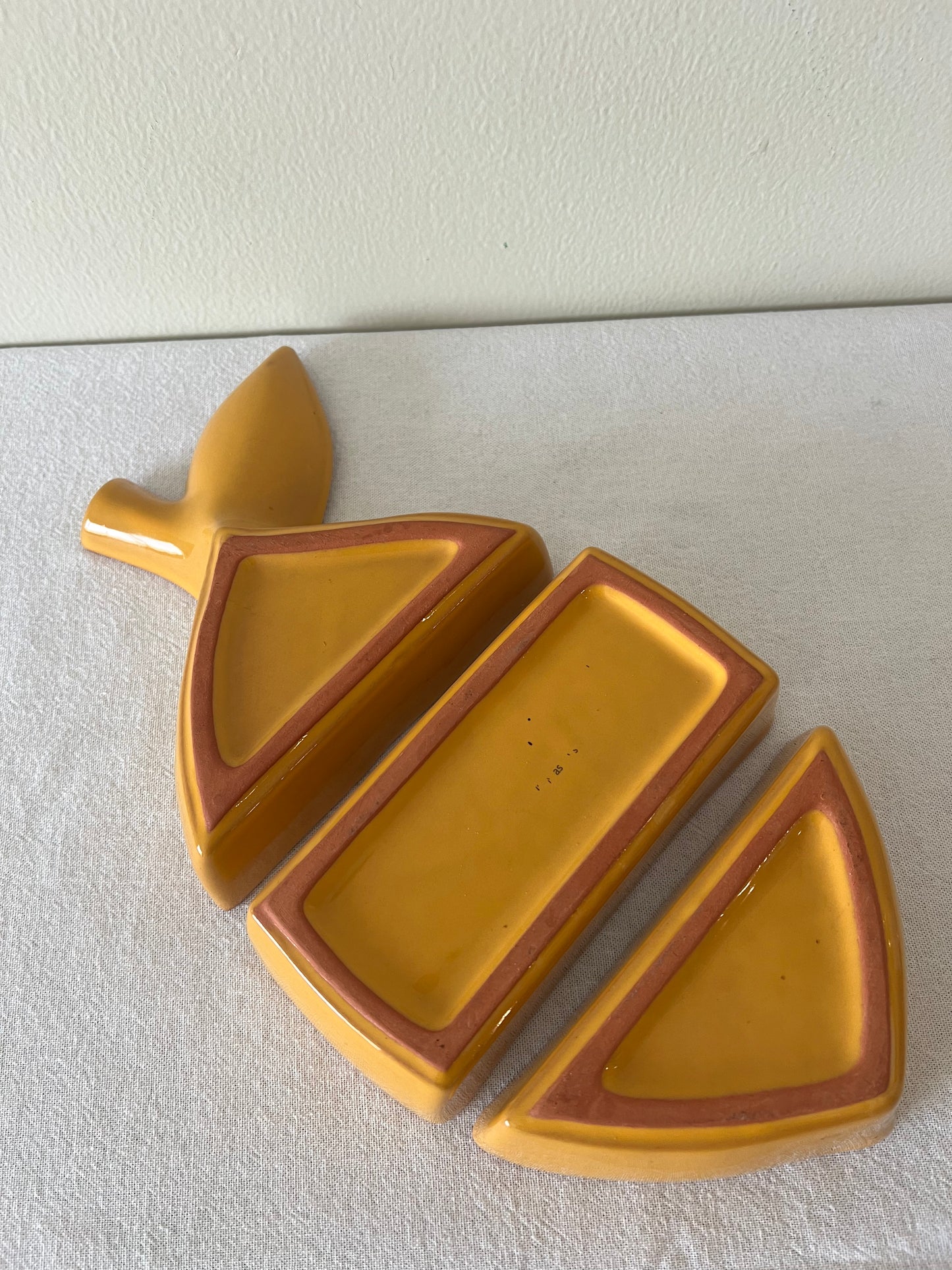 Lemon snack dish
