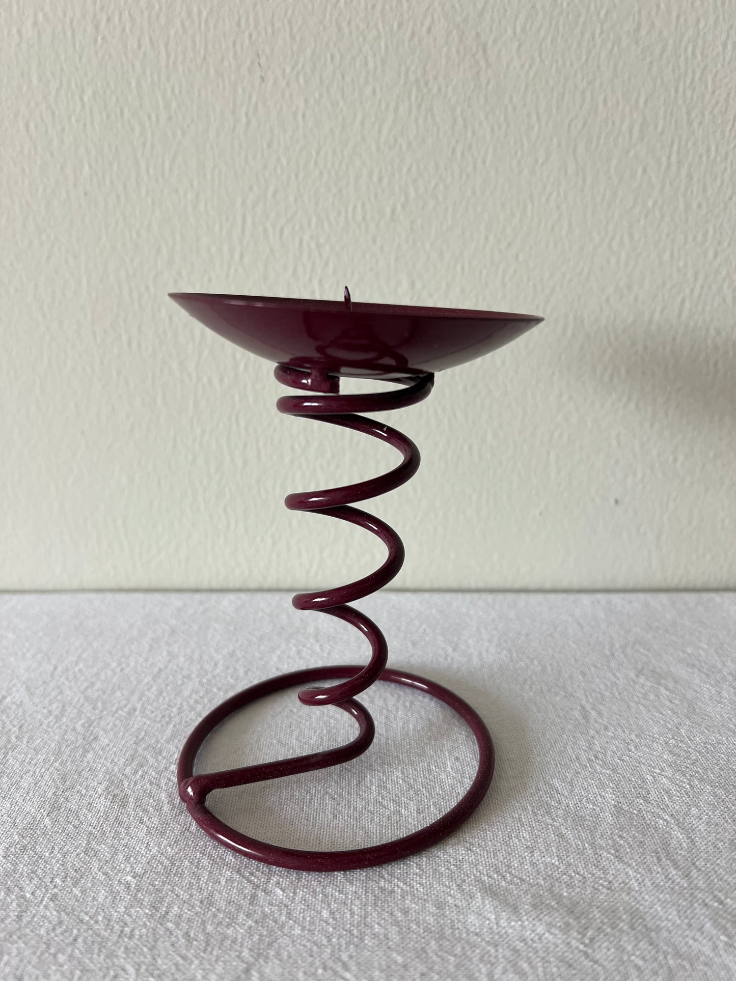 Spiral stem candle holder